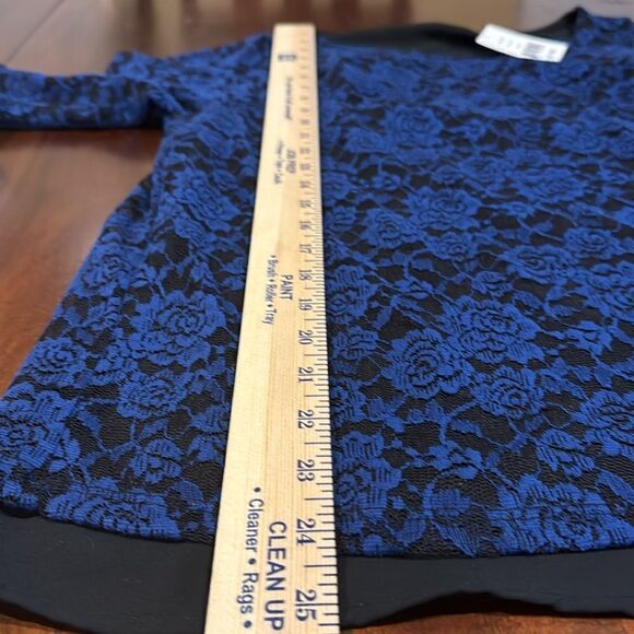 Olivia Moon Lace Navy Blue 1/2 Sleeves Popover NWT Size Medium - Picture 7 of 11